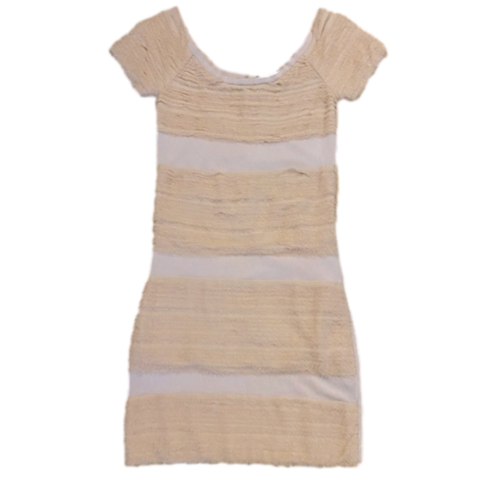RAG & BONE New York fitted ruffle dress in blush. Size Small